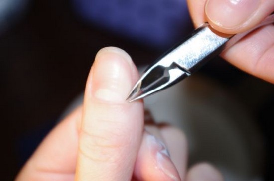 Nagelhautentfernung