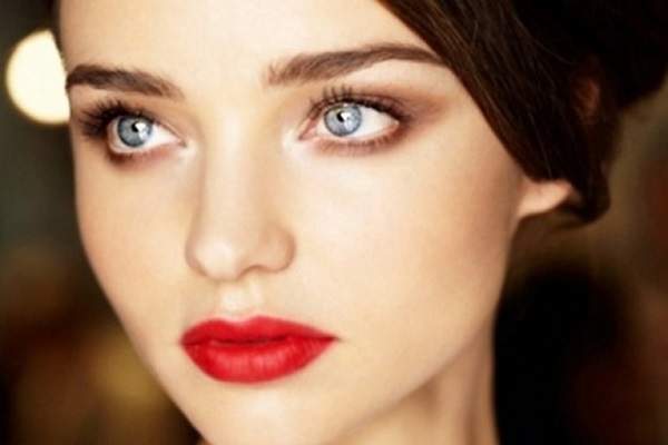 Wie zeichne Pfeile vor Eyeliner