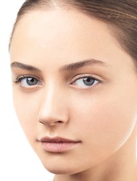 Wie mache ich ein natürliches Make-up?