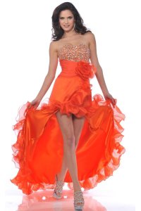 Kurze Kleider am Abschlussball 2012