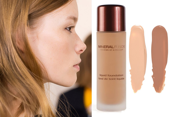 Laconic kontrastierende Hände - Hit-2017: Make-up im Stil von Chloe