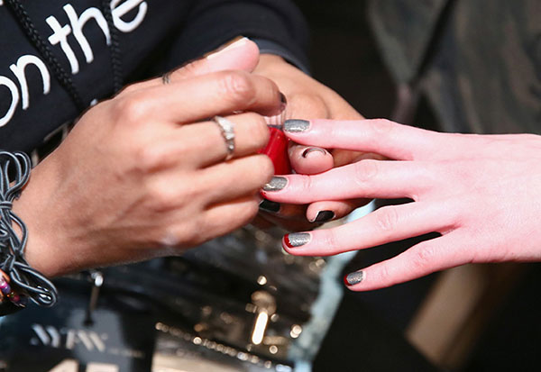 Maniküre Haute Couture TOP-3 Nagel Ideen von Designern