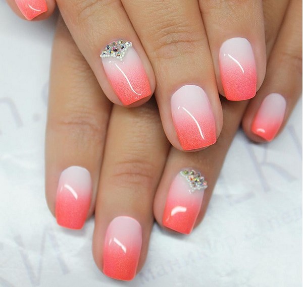 Welche Maniküre in der Schule am 1. September zu machen, ein Foto. Manicure-Ideen für den Wissenstag für Schüler der 9. und 11. Klassen