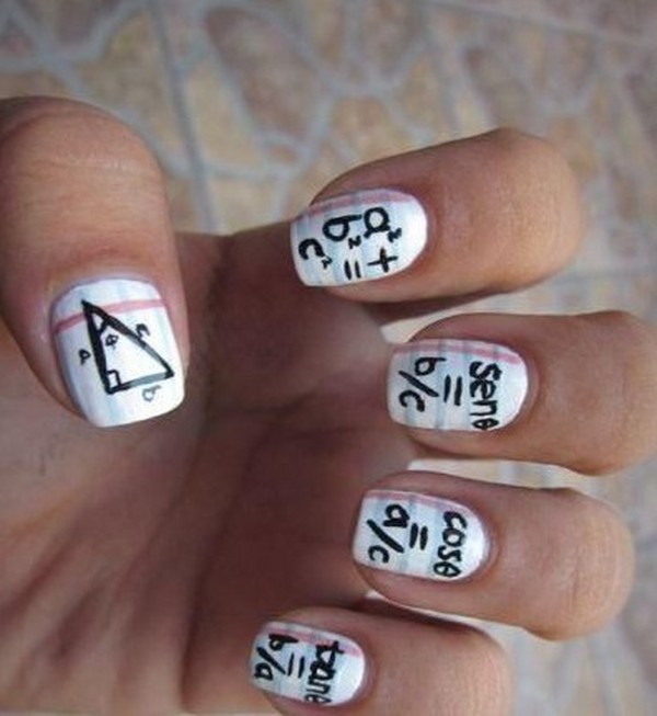 Welche Maniküre in der Schule am 1. September zu machen, ein Foto. Manicure-Ideen für den Wissenstag für Schüler der 9. und 11. Klassen