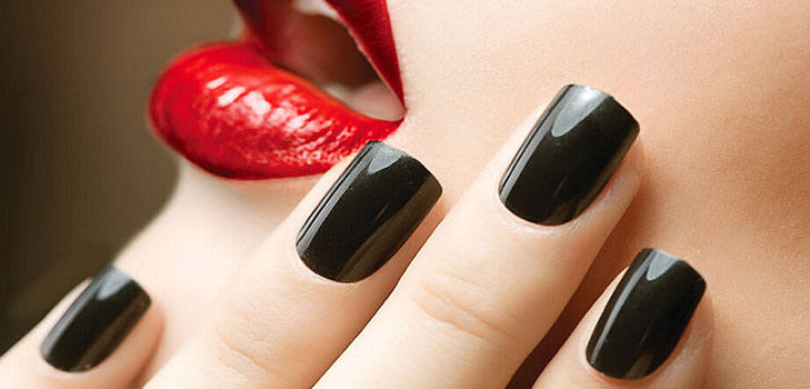 Maniküre total schwarz - Herbsttrend 2016