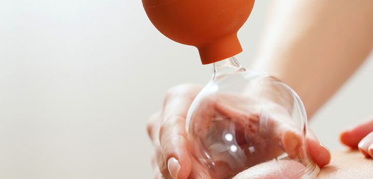 Massage mit Vakuumdosen aus Cellulite: Cellulite selbst loswerden