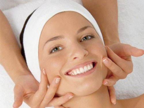 Massage mit Vakuumdosen aus Cellulite: Cellulite selbst loswerden