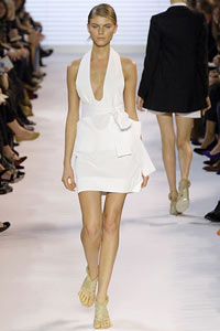 Ein kleines weißes Kleid Ein kleines weißes Kleid