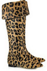 Modische Springstiefel 2012