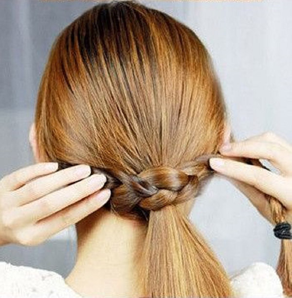 Frisuren für Mädchen mit eigenen Händen für das neue Jahr 2017 Hahn - Ideen für kurze, mittlere und lange Haare, Schritt-für-Schritt-Fotos und Videos