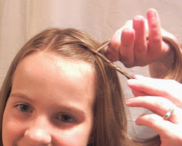 Frisuren für Mädchen mit eigenen Händen für das neue Jahr 2017 Hahn - Ideen für kurze, mittlere und lange Haare, Schritt-für-Schritt-Fotos und Videos