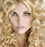 Frisuren für lockiges Haar