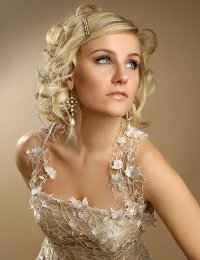 Frisuren beim Abschlussball 2012
