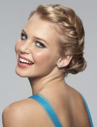 Frisuren beim Abschlussball 2012