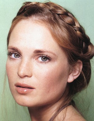 Frisuren für den Abschlussball 2011