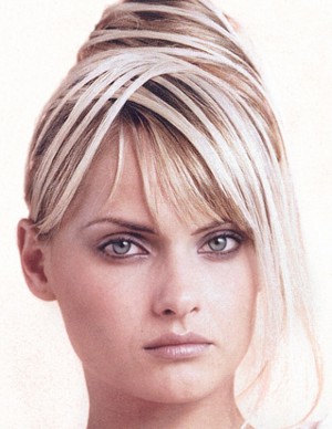 Frisuren für den Abschlussball 2011