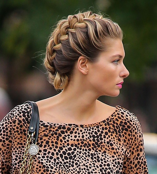 Braid Zopf auf mittlerer Haar mit einem Foto