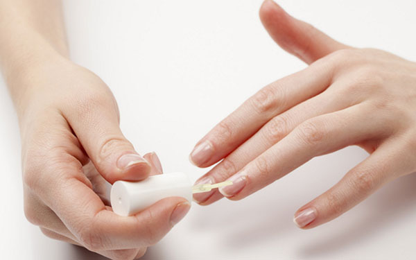 Fünf häufige Nagelprobleme: Ursachen und Lösungen