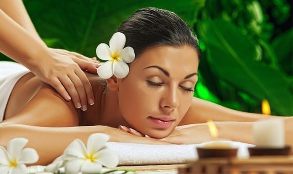 Kraft und Harmonie des Lebens: Thai-Massage im SPA-Salon Banyan Tree