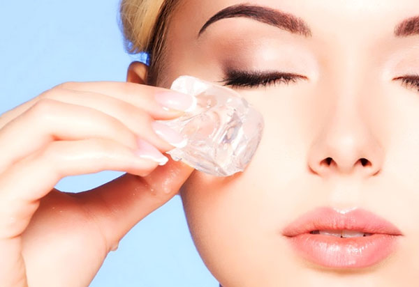 TOP-4-Empfänge des perfekten Make-ups: Unterricht von Visagisten