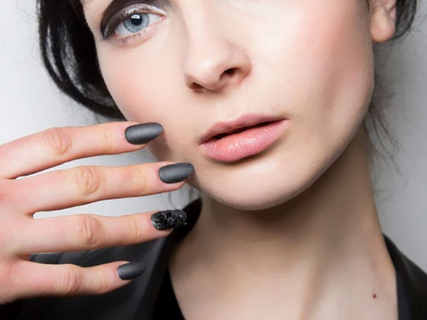 Drei beliebte Trends in der Herbstmaniküre 2016