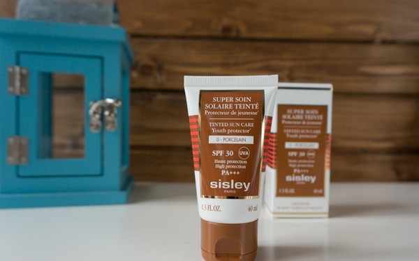 Suntan aus der Flasche: Sonnenschutzfarbe Sisley Tinted Sun Care