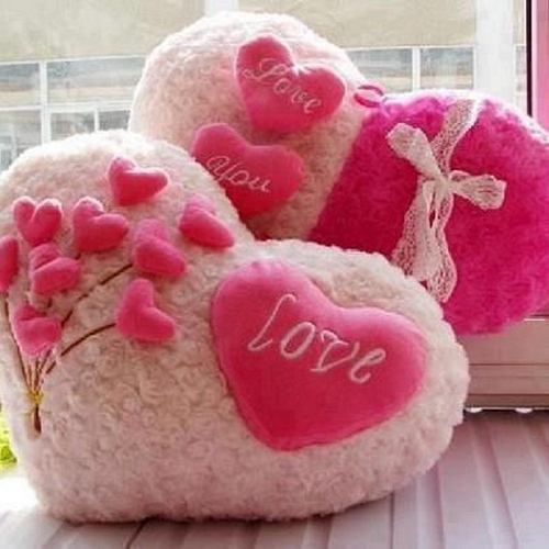 Was man einem Mädchen zum Valentinstag schenken kann: Ideen für Geschenke