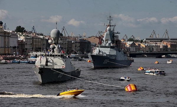 Herzlichen Glückwunsch zum Tag der Marine-2016 - kurz und lustig in Versen und Prosa. Festprogramm für den Navy Day 2016 in Moskau, St. Petersburg, Kronstadt, Sewastopol, Noworossijsk