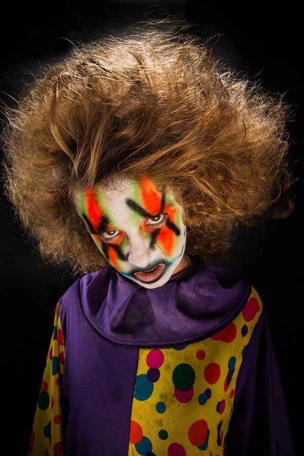 Halloween in der Schule: wie man feiert, Ideen für das Drehbuch, Wettbewerbe, Video. Anzug für Halloween zur Schule mit eigenen Händen, Foto