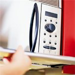 Wie man in einer Mikrowelle kocht?