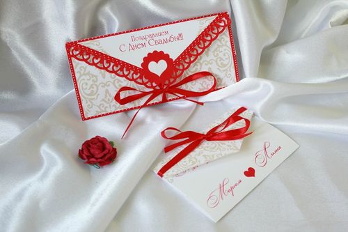 Wie spende ich Geld für eine Hochzeit in einem Umschlag