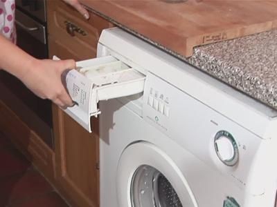 Wie man eine Waschmaschine reinigt