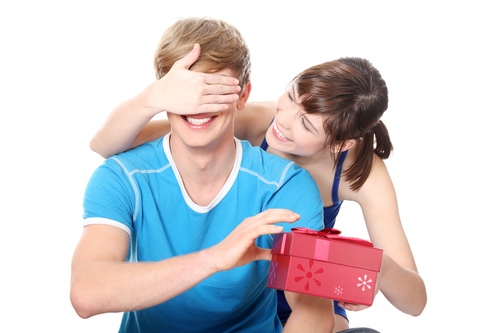 Wie man einem Mann am Valentinstag gratuliert - Top 10 Tipps