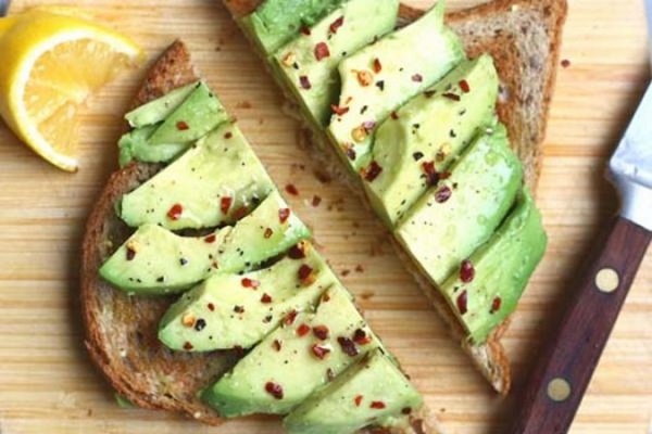 Wie man Avocado richtig isst