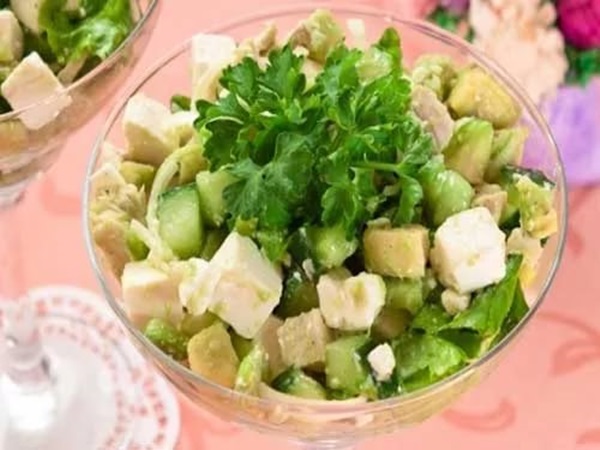 Wie man Avocado richtig isst
