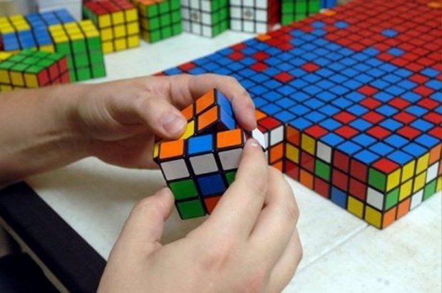 Wie füge ich einen Zauberwürfel hinzu? Sammle Rubiks Würfel 3x3, Montagepläne