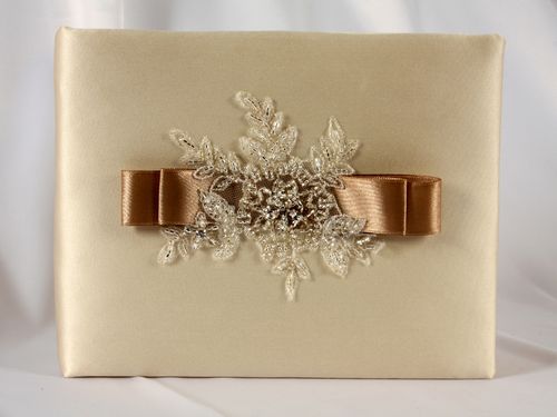 Das Buch der Wünsche für die Hochzeit mit ihren eigenen Händen