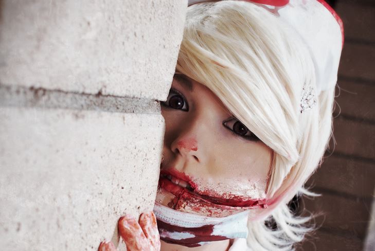 Krankenschwesterkostüm an Halloween mit Ihren eigenen Händen: Foto, wie man zeichnet