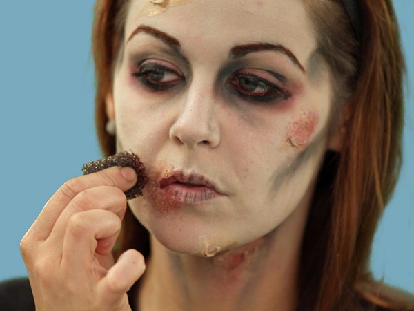 Scary Make-up für Halloween mit Ihren eigenen Händen für Mädchen und Mädchen