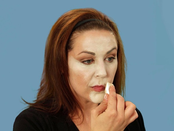 Scary Make-up für Halloween mit Ihren eigenen Händen für Mädchen und Mädchen