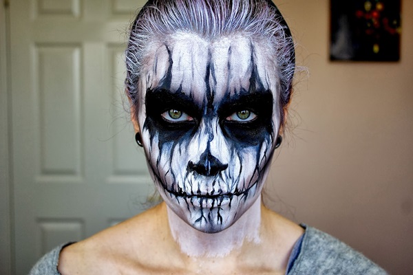 Scary Make-up für Halloween mit Ihren eigenen Händen für Mädchen und Mädchen