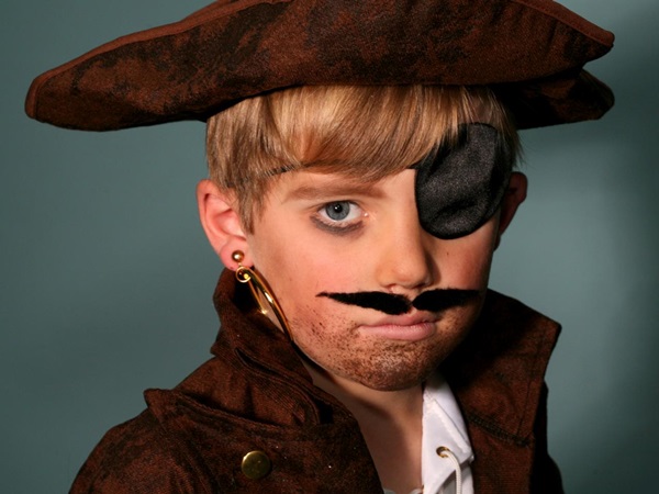 Scary Make-up für Halloween mit Ihren eigenen Händen für Mädchen und Mädchen