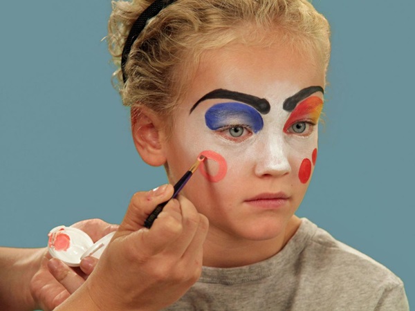 Scary Make-up für Halloween mit Ihren eigenen Händen für Mädchen und Mädchen