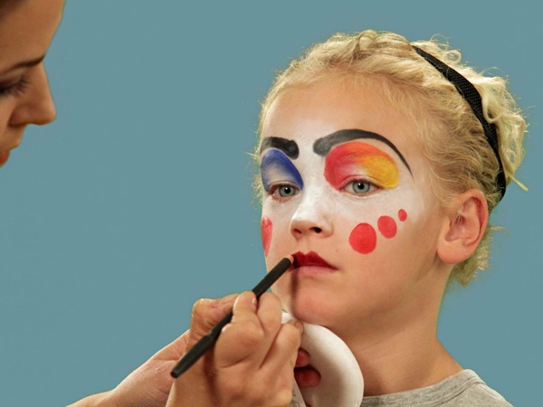 Scary Make-up für Halloween mit Ihren eigenen Händen für Mädchen und Mädchen