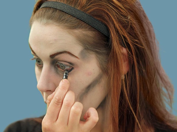 Scary Make-up für Halloween mit Ihren eigenen Händen für Mädchen und Mädchen