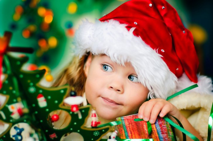 Mädchen und Geschenk