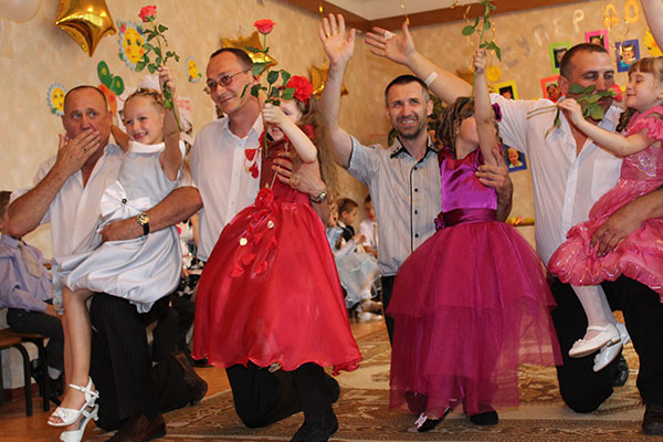 Ein ungewöhnliches Antwortwort von den Eltern am Abschluss im Kindergarten