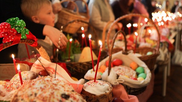 Ostern - wie ist der Dienst in der Kirche, die Reihenfolge des Verhaltens während des Gottesdienstes
