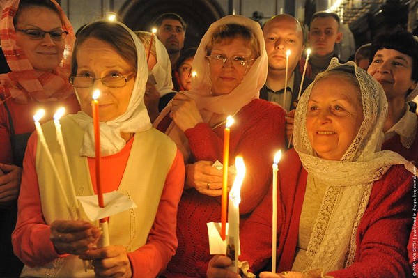 Ostern - wie ist der Dienst in der Kirche, die Reihenfolge des Verhaltens während des Gottesdienstes