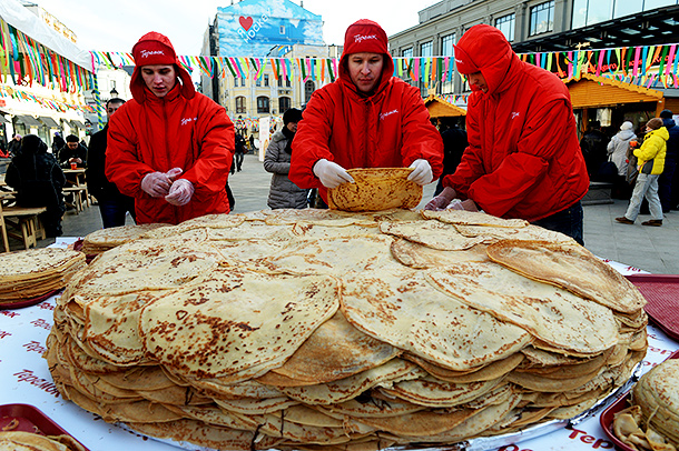 Lieder am Pancake Day: Texte russischer Volkslieder